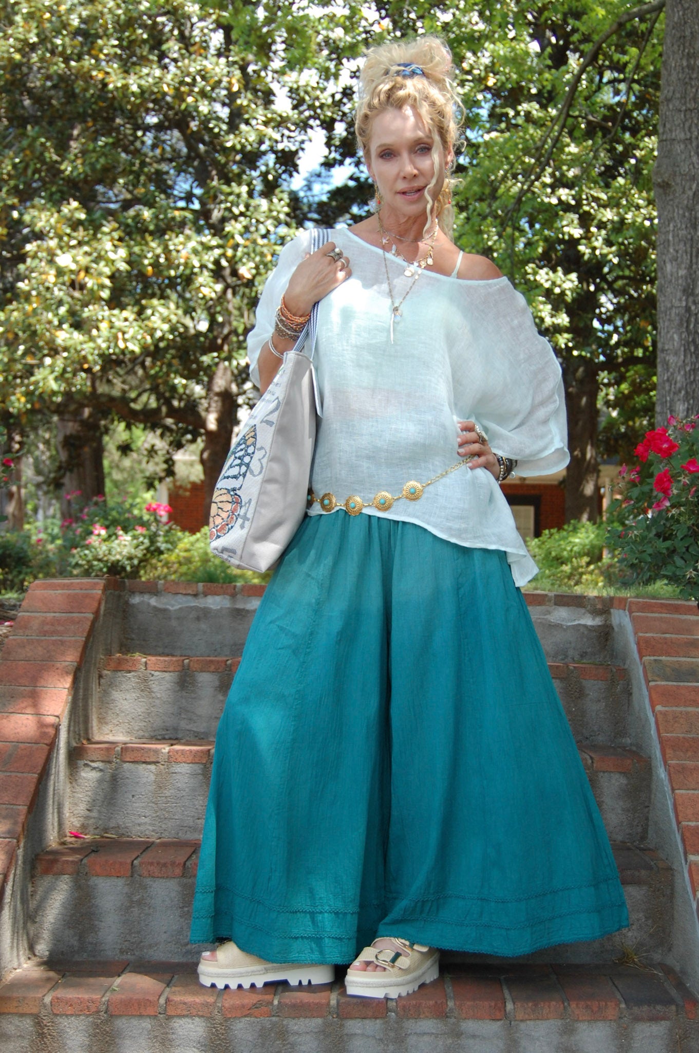 Paloma Linen Top in Light Blue