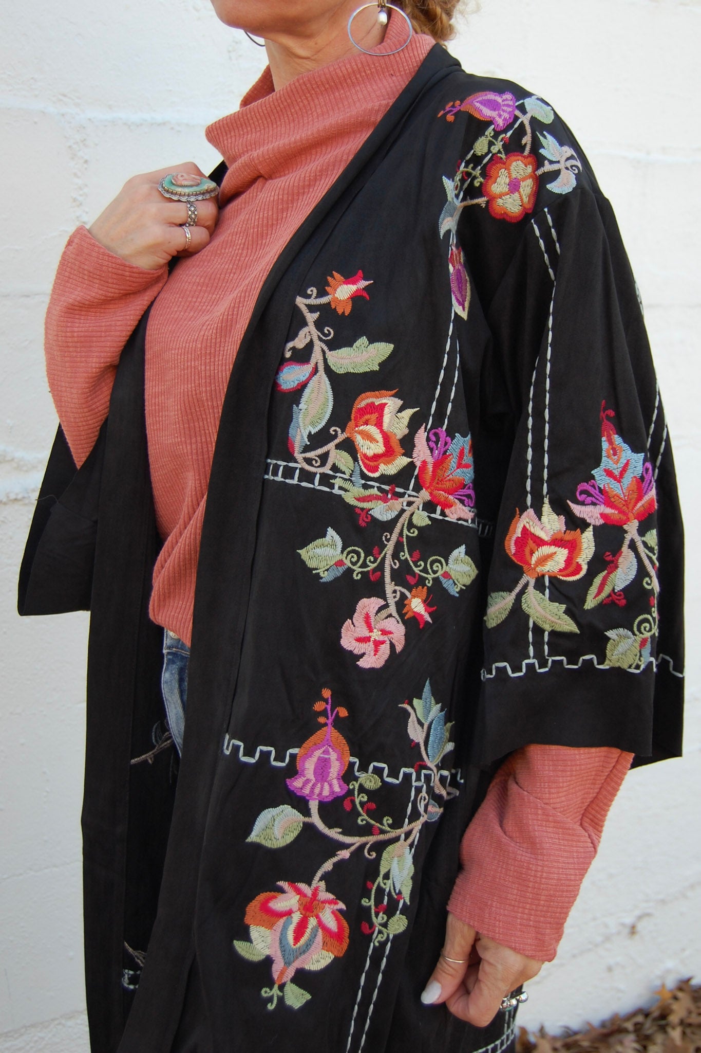 Load image into Gallery viewer, The Gina Suede Kimono in Black - SpiritedBoutiques Boho Hippie Boutique Style Kimono, BIZ
