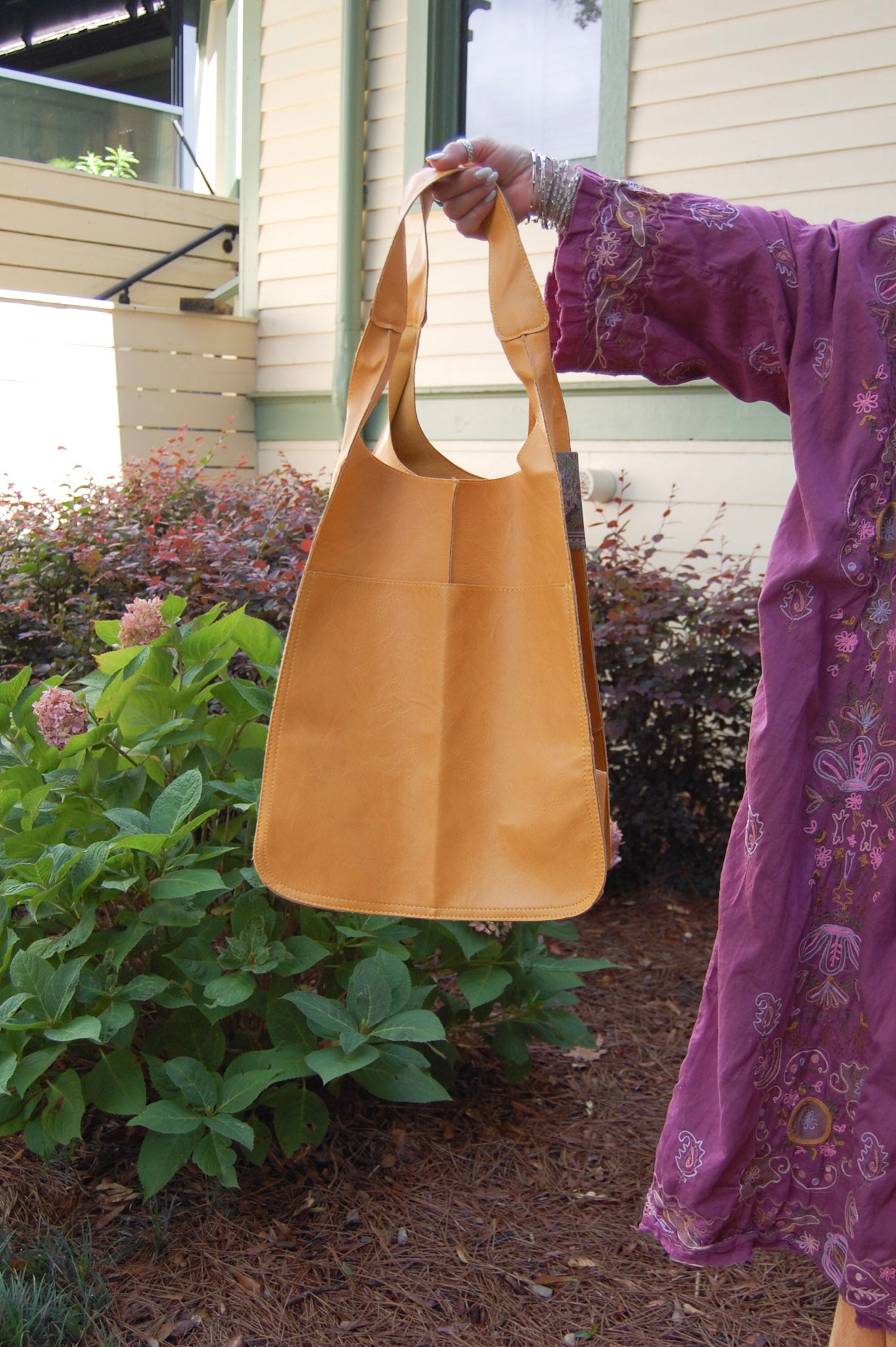 Vintage Tote Bag in Yellow