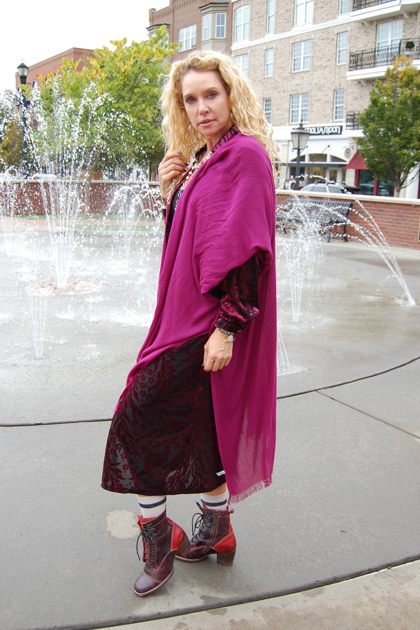 The Hannah Frayed Kimono in Magenta