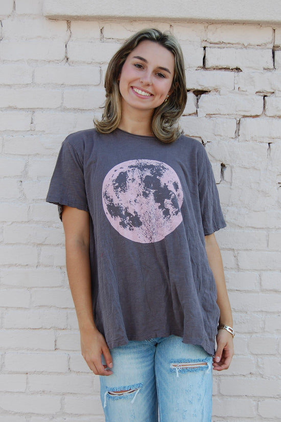 Magnolia Pearl Strawberry Moon Tee in Ozzy