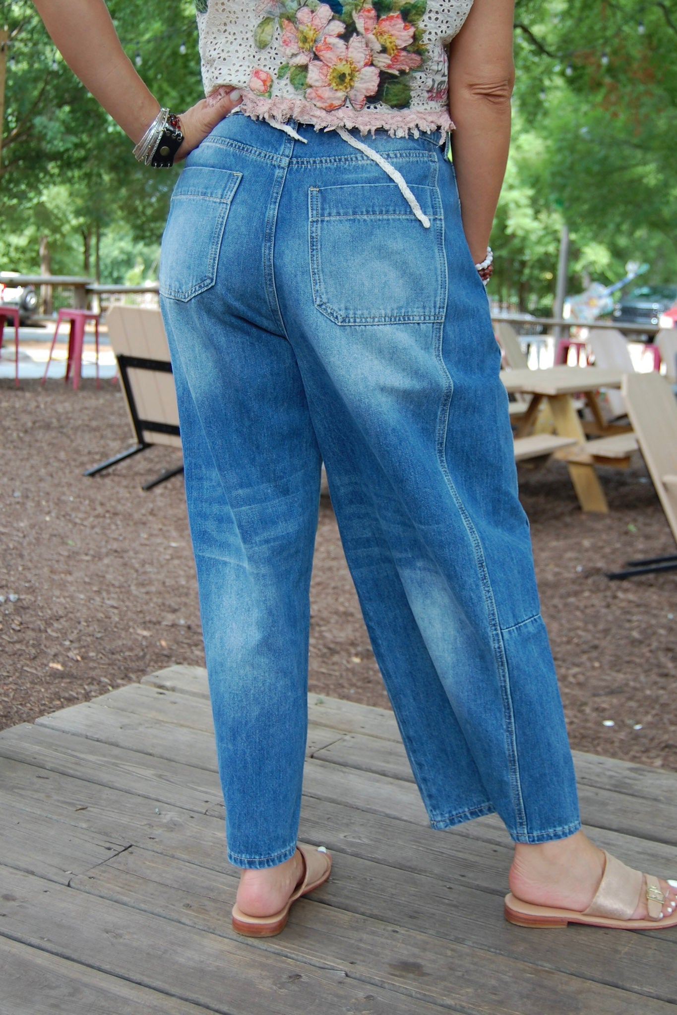 The Molly Mom Barrel Jeans in Denim Blue