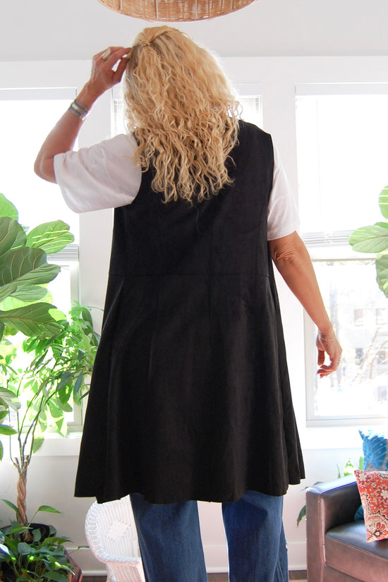 The Farrah Faux Suede Vest in Black