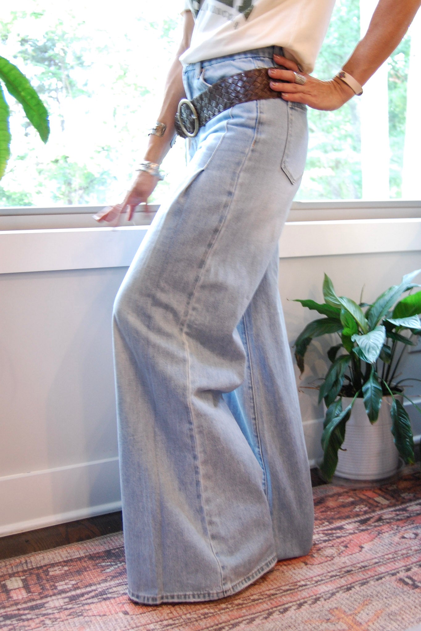 The Wendy Wide Leg Jeans in Light Wash