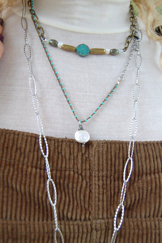 Spirit Lala Vintage Coin: The Crochet Pearl Pendant Necklace