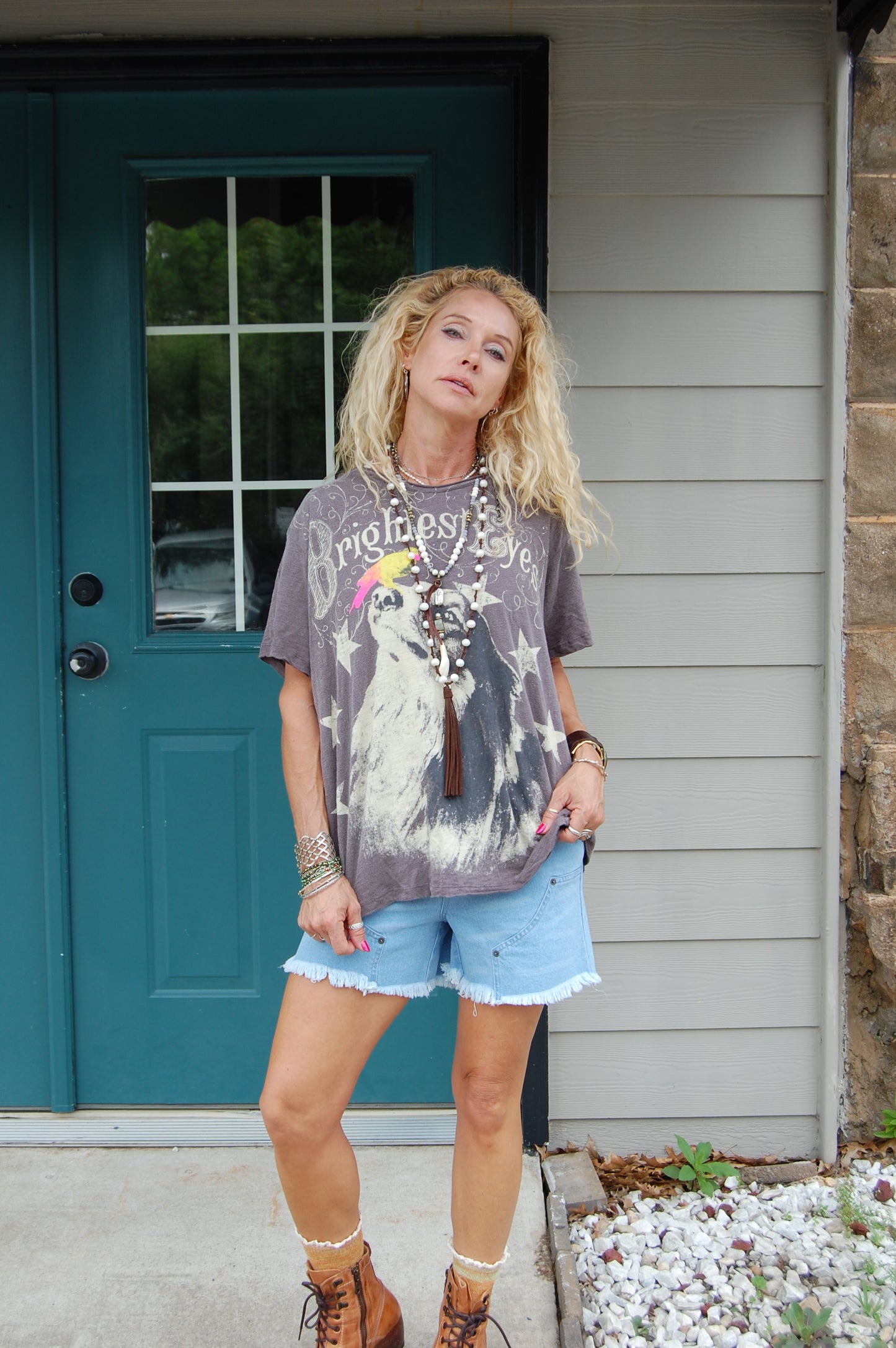 Magnolia Pearl Brightest Eyes Tee in Ozzy