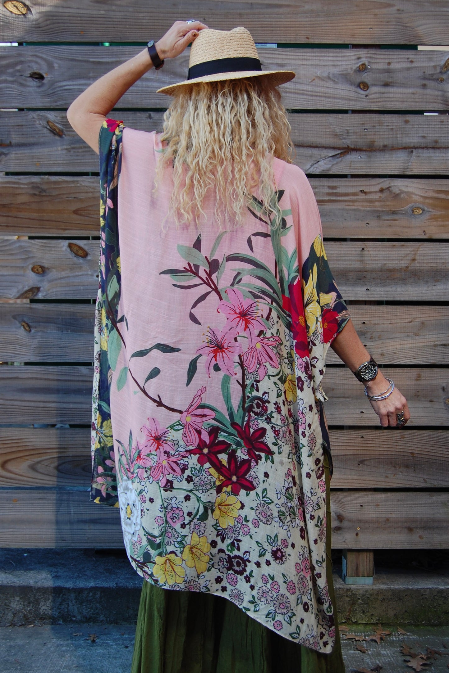 Zephyrlily Kimono in Pink