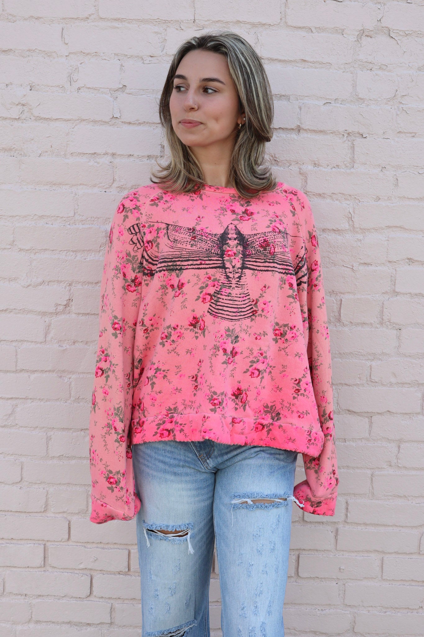 Magnolia Pearl Floral Hawk Richi Sweatshirt in Azalea Floral