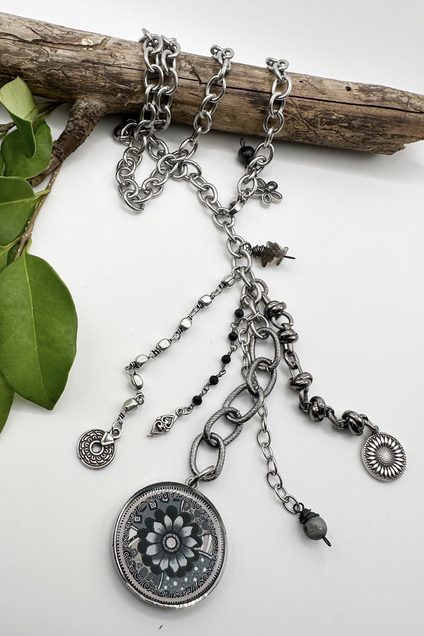 Spirit Lala: Rustic Chain Drop Grey Flower Art Pendant Necklace