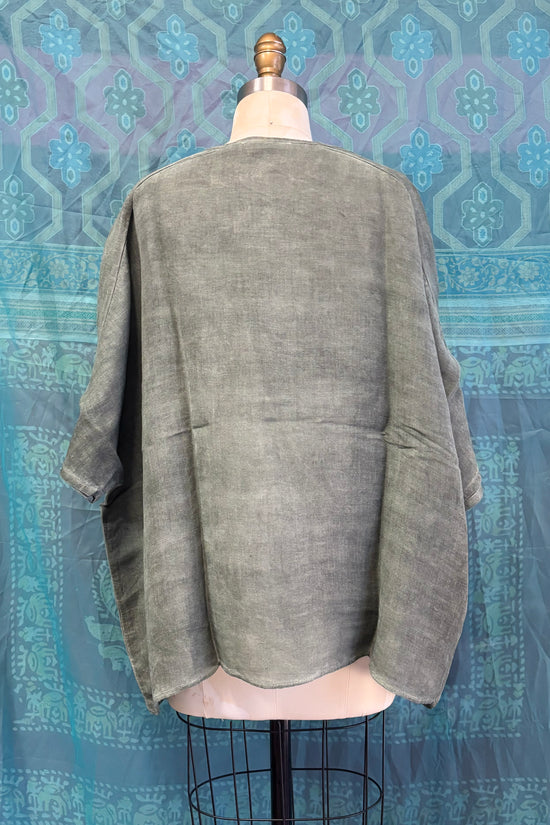 Load image into Gallery viewer, Ella Linen Top in Green
