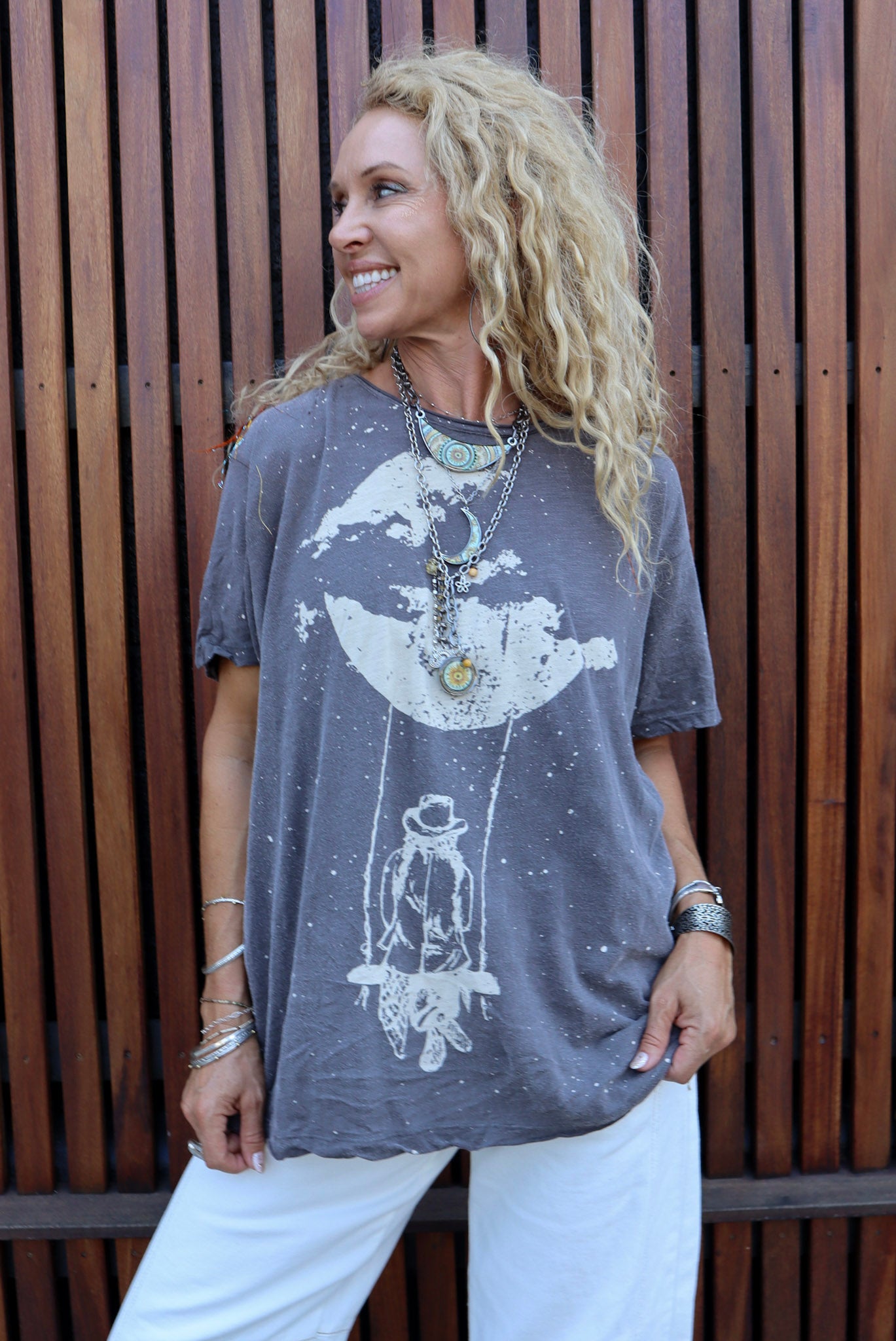 Magnolia Pearl Swing From The Moon Tee in Ozzy