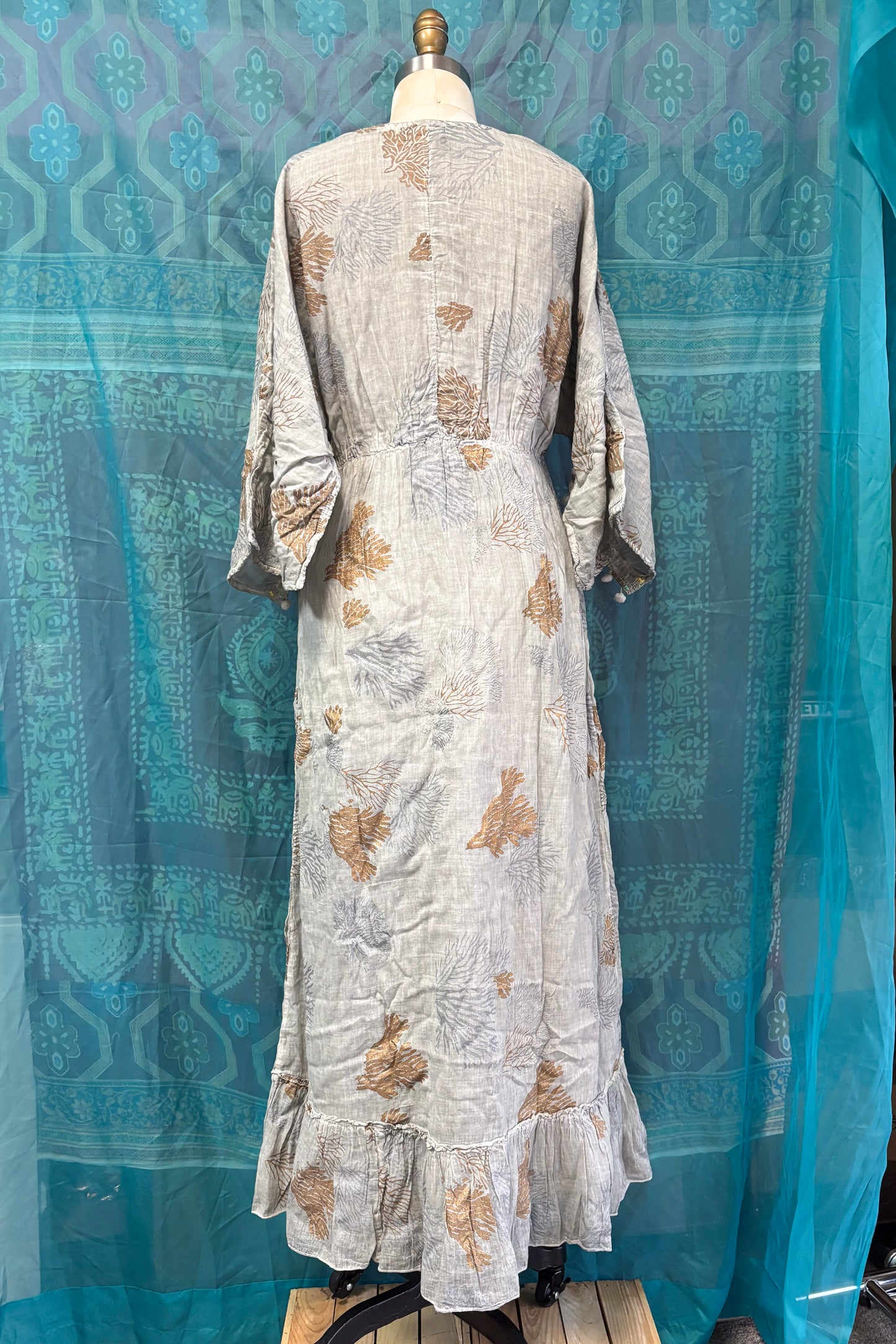 Delaware Coral Reef Maxi Dress in Light Grey
