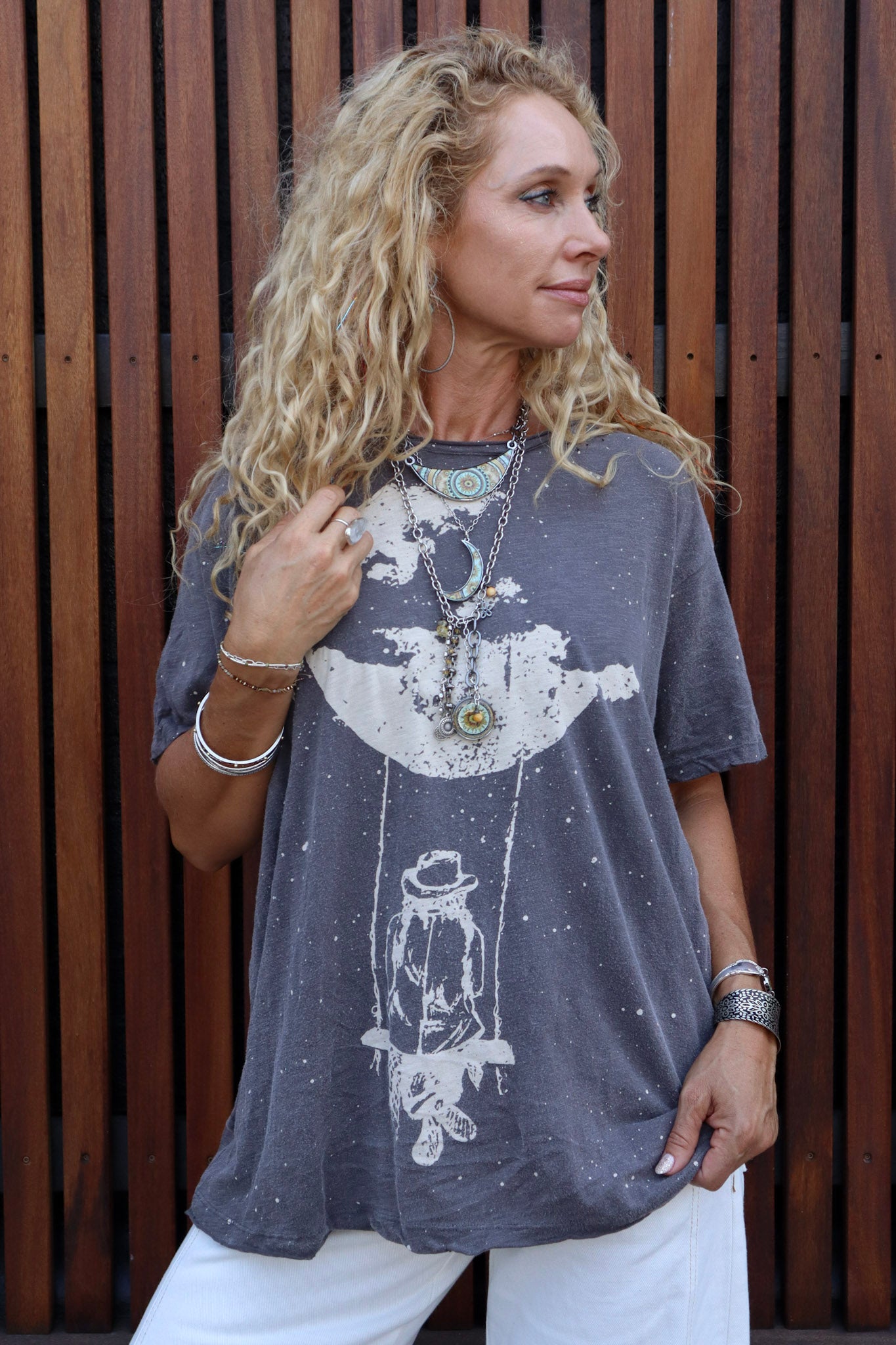 Magnolia Pearl Swing From The Moon Tee in Ozzy