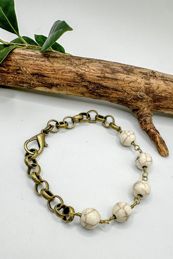 Spirit Lala Vintage Coin: The Simple Howlite Brass Beaded Bracelet