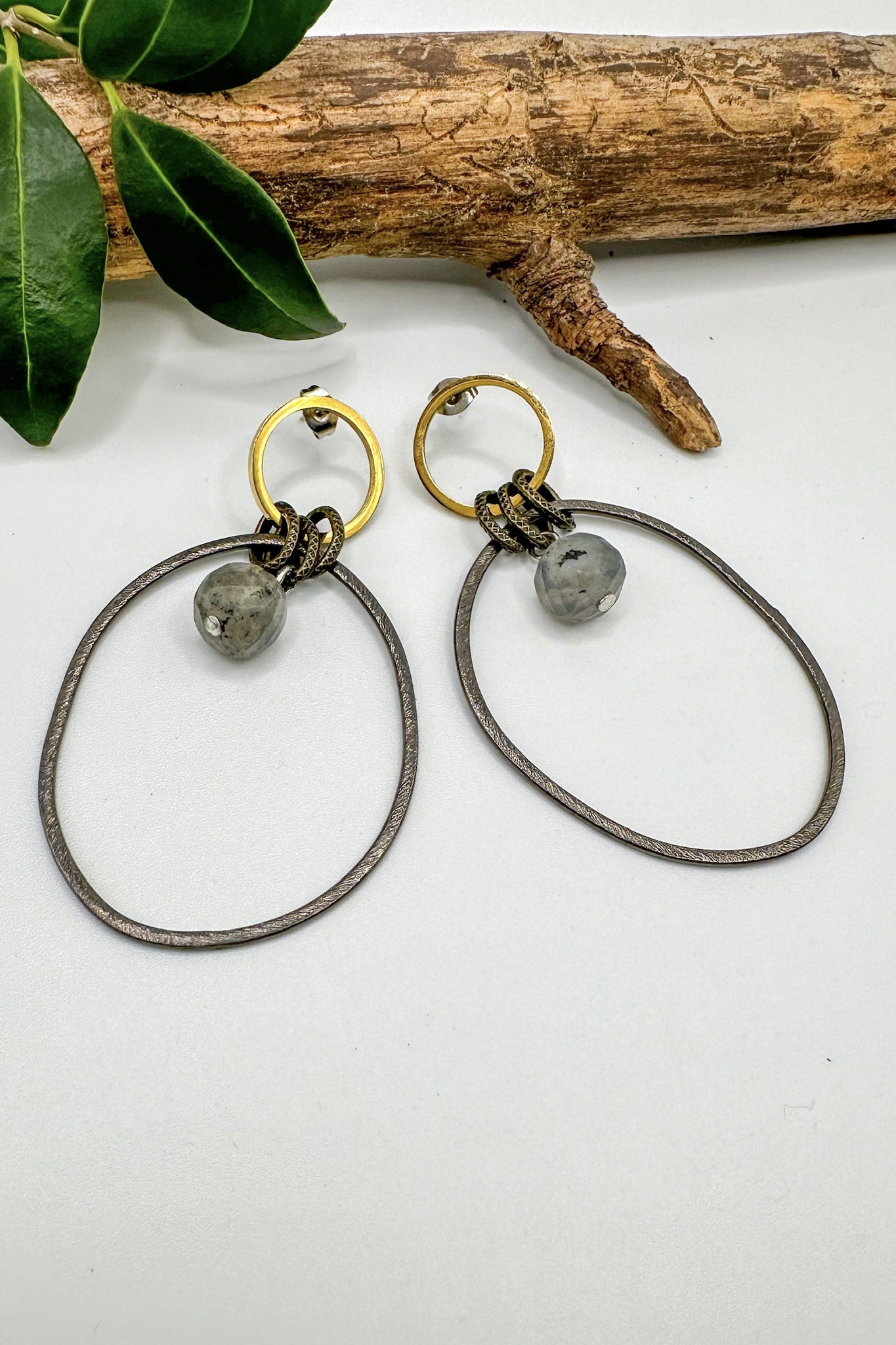 Spirit Lala Boho: 2 Circle Gold & Black Earrings in Square Labradorite