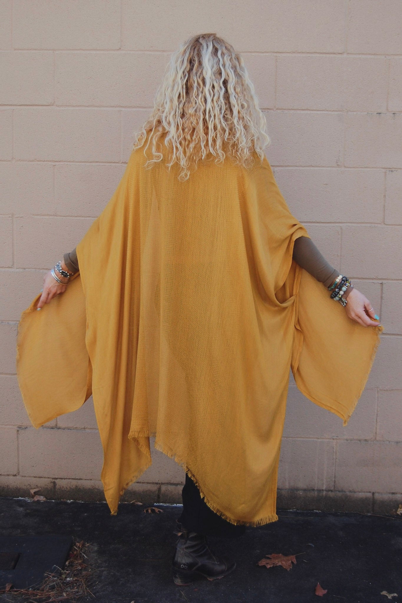 Load image into Gallery viewer, The Hannah Frayed Kimono in Goldenrod
