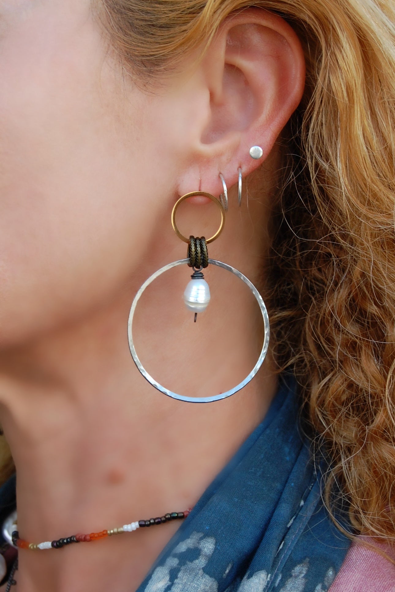 Spirit Lala Boho: 2 Circle Gold & Silver Earrings in Pearl