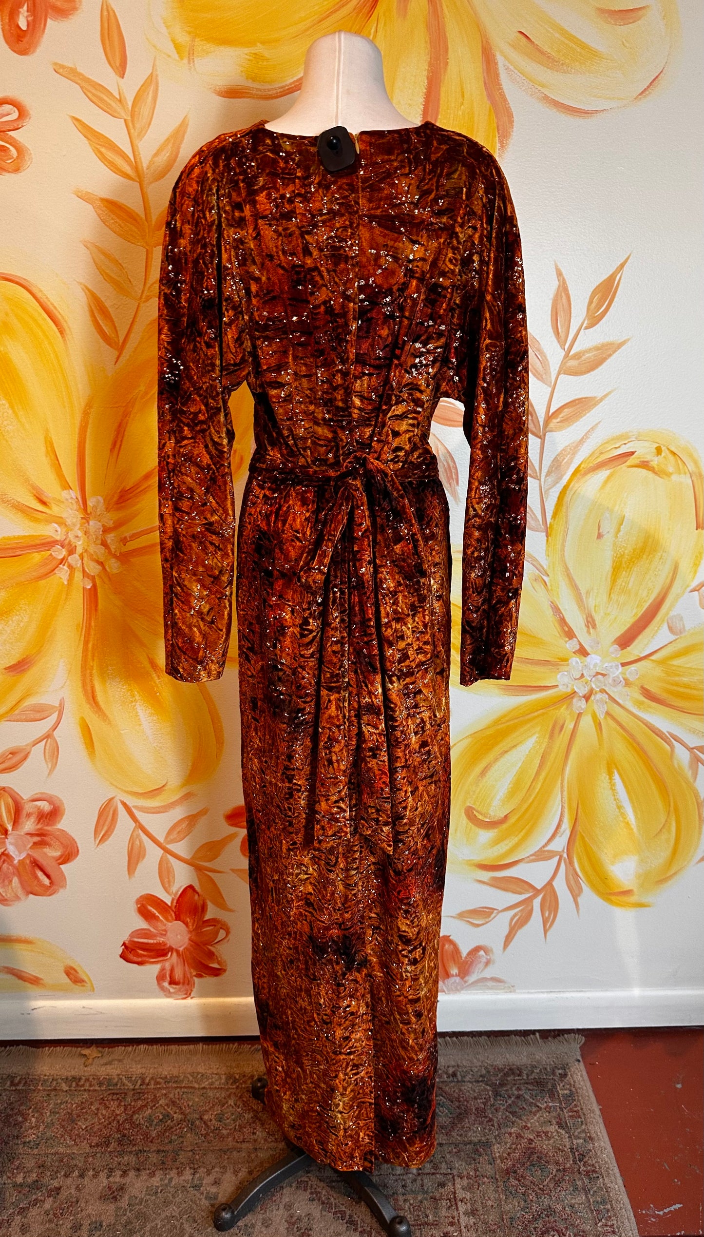 Final Sale Amber Inferno Twist Dress in Goddess