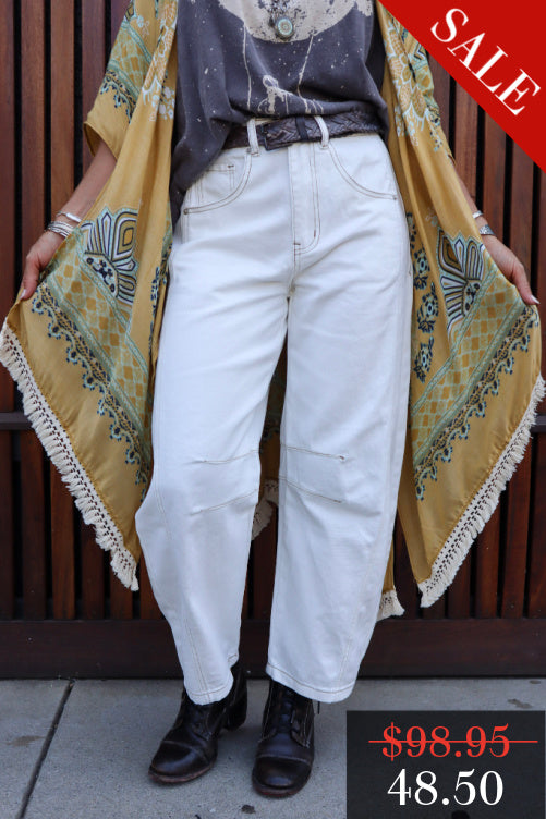 FINAL SALE The Cora Crop Barrel Jeans in Cream