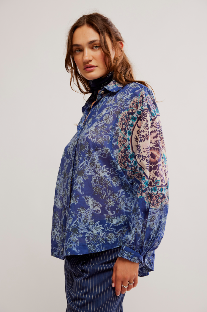 Rose Bud Blouse in Blue Combo