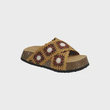 Chubby Sandals in Tan