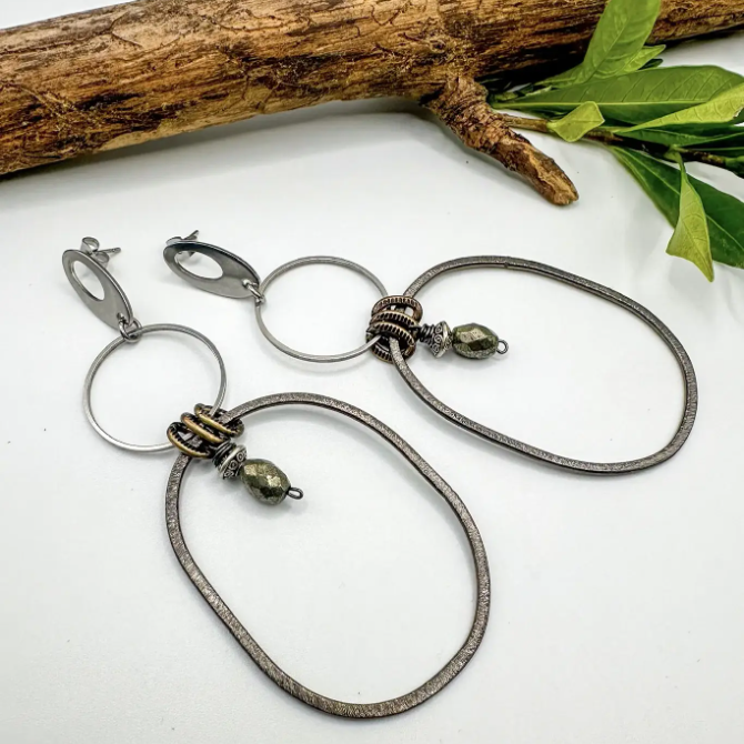 Spirit Lala Vintage Coin: Oval Top Pyrite 2 Circle Earrings