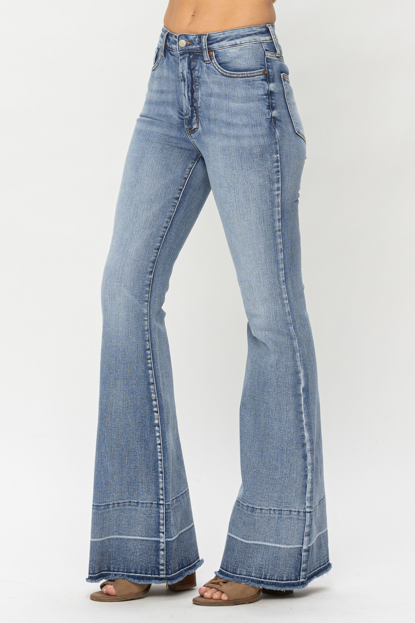 Tina  Flare Jeans in Medium Wash