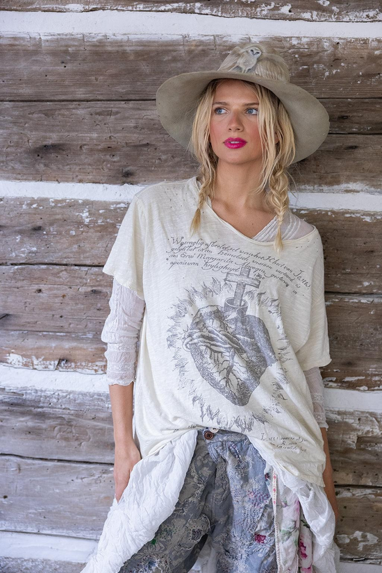 Magnolia Pearl Faithful Heart Tee in Moonlight